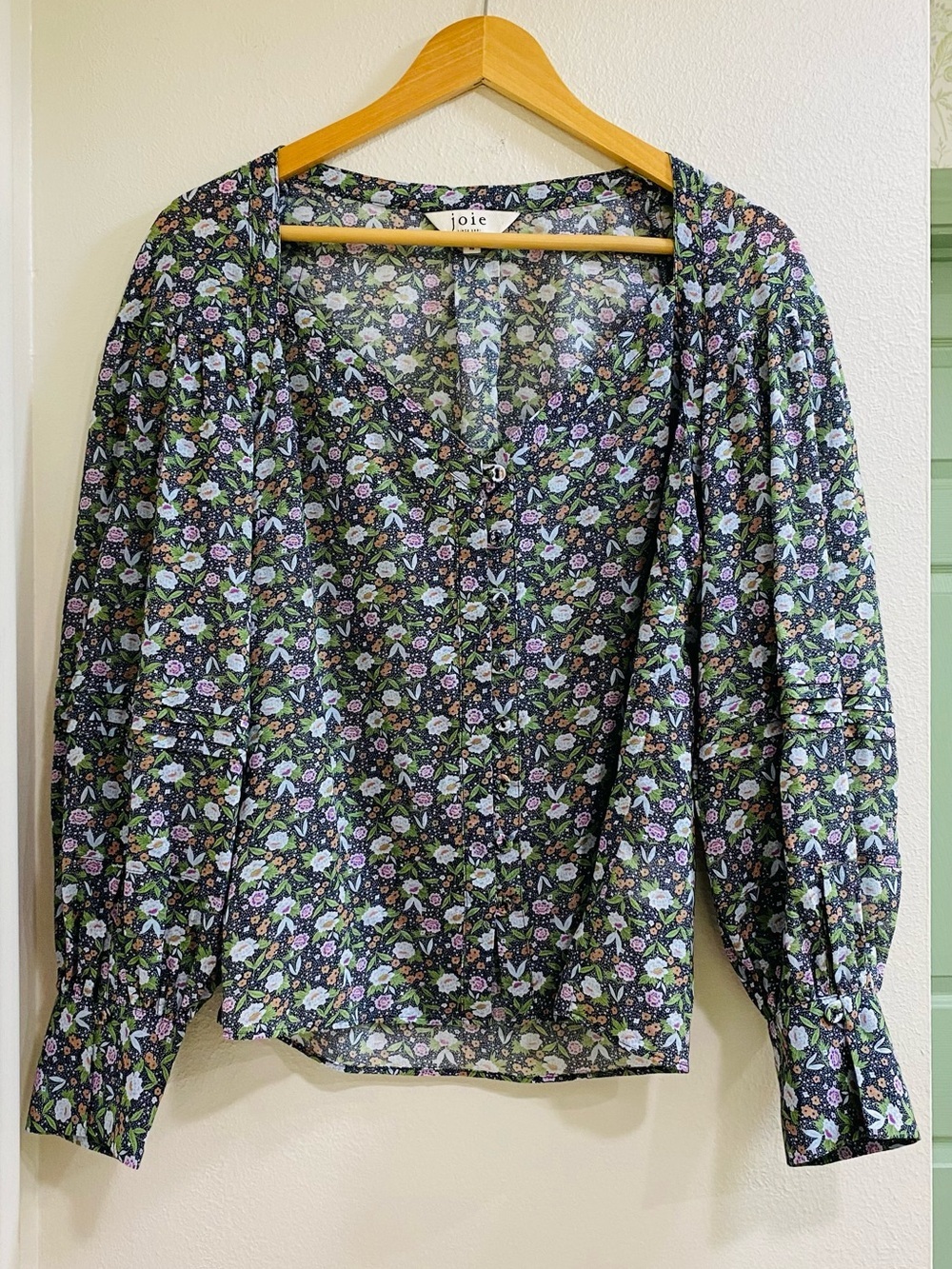 Joie Talma Floral Button Front Blouse with Long Balloon Sleeves Size XS - Picture 4 of 10